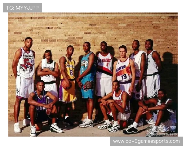 足球英才与古诗韵律的完美融合：球星风采与诗词情怀的绝妙碰撞